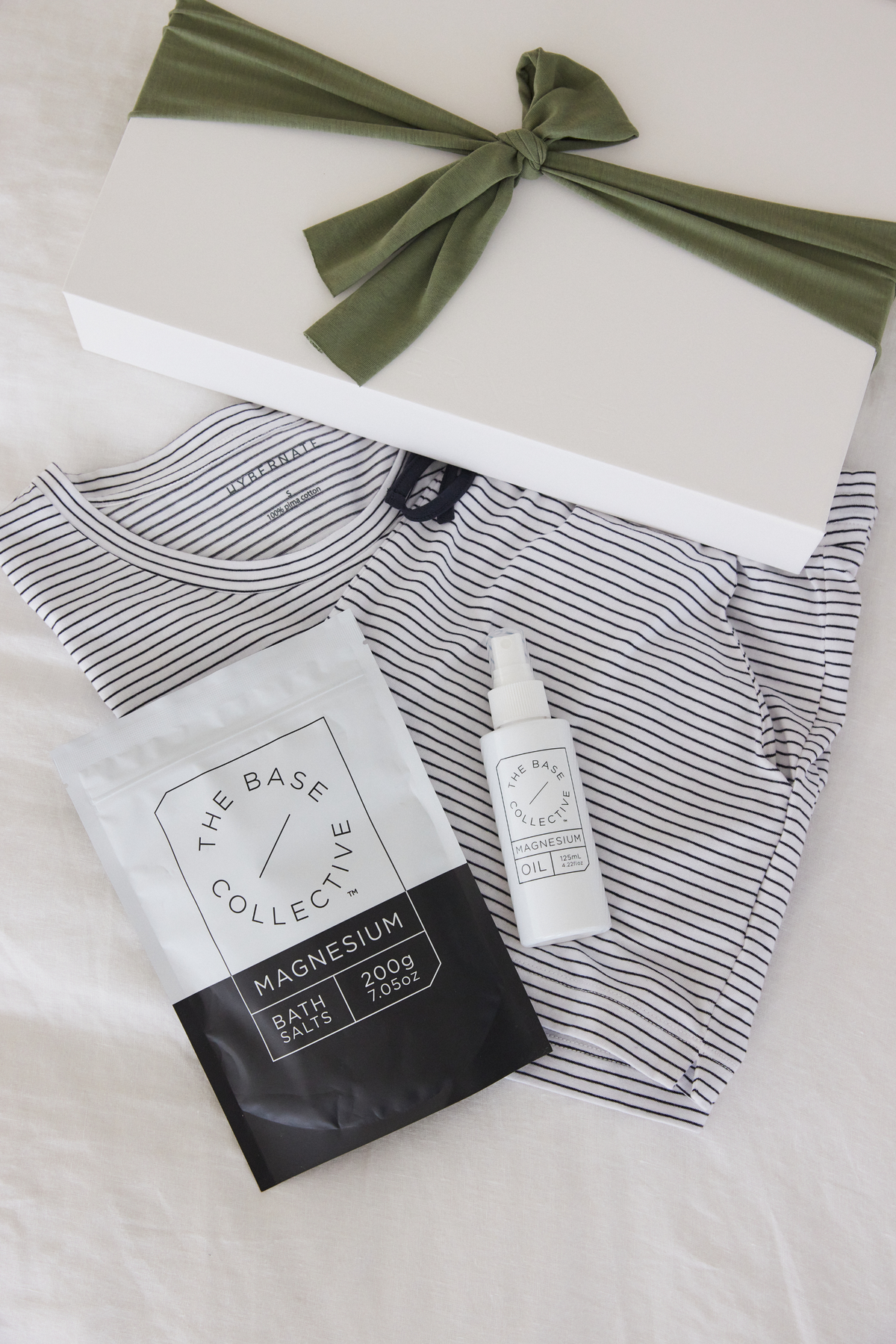 Magnesium bath salts and spray